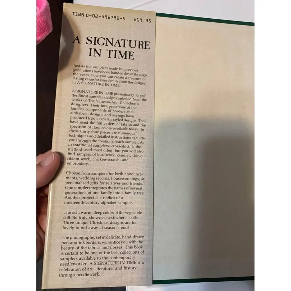Vintage The Vanessa-Ann CollectionA Signature in Time: Contemporary Samplers to